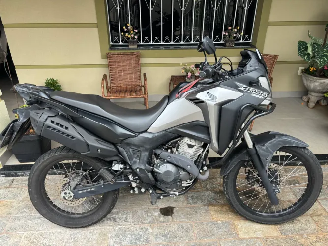Vende-se Honda XRE Sahara 2024