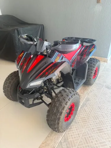 Triciclo-mini quadriciclo