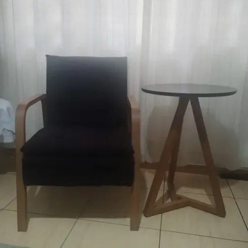 Poltrona e mesinha