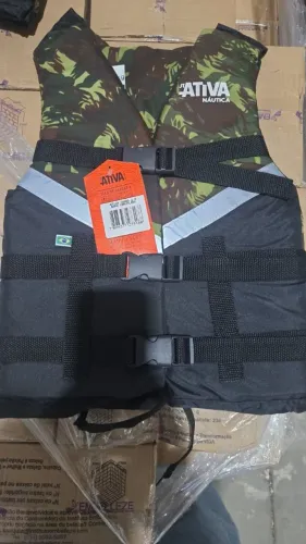 Cada colete 30,00. Ou 4 por 100,00 ( 60 quilos)