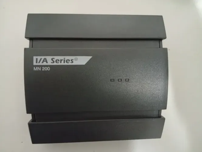 Controladoras Schneider Electric MNL Serie I/AM 200 - Qtd. 05 - R$ 3.500 Unid.