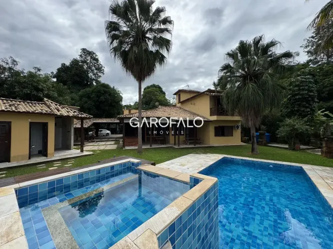 Casa incrível para aluguel no coração de Penedo!
