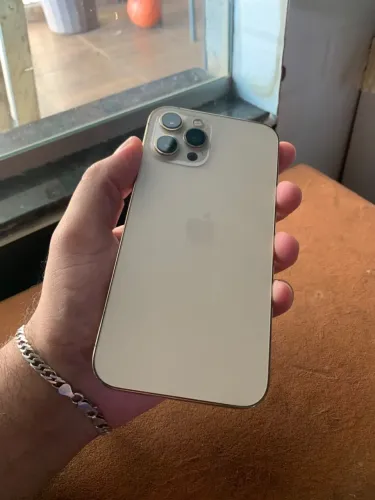 12 Pro Max 256GB vendo ou troco