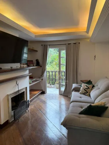 Apartamento com 2 dormitórios à venda, 108 m² por R$ 450.000,00 - Centro - Petrópolis/RJ