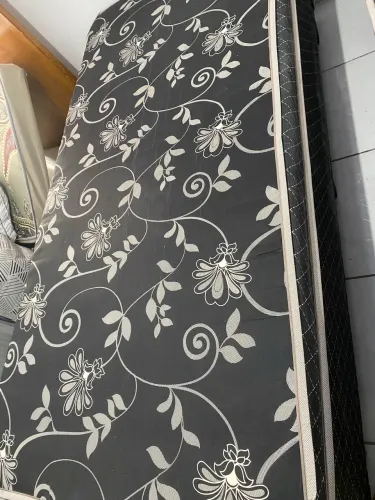 Vendo 2 cama solteiro uso a 6 meses!