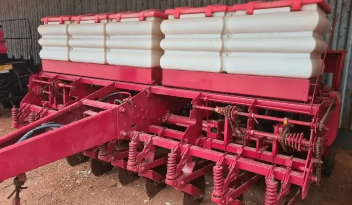 Plantadeira Stara Sfil Hytech 9000 ano 2003