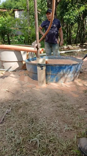 Serviços de limpeza e perfuração de poço artesiano,instalação de bombas d'água 