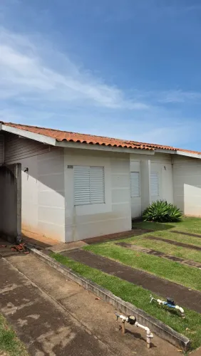 Vendo casa ótima oportunidade de investimento
