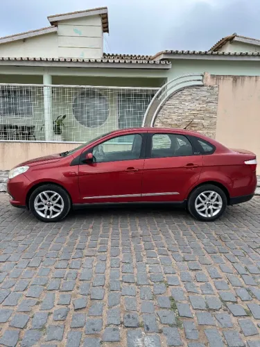Fiat Grand Siena Essence Dual. 1.6 Flex 16V 2014