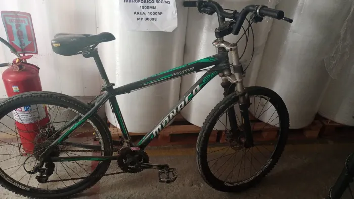 Vendo bike Mônaco aro 26 com freio a disco 