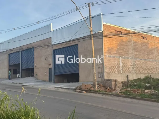 Galpão para aluguel Interlagos 300m² Montes Claros MG