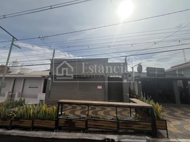 Loja para Venda em Brotas, Centro, 4 banheiros