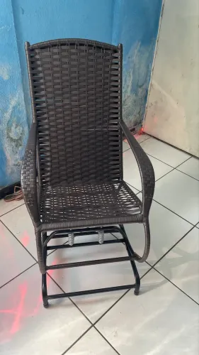 Cadeira de balanço fibra com 4 molas nova zerada 250$ unidade