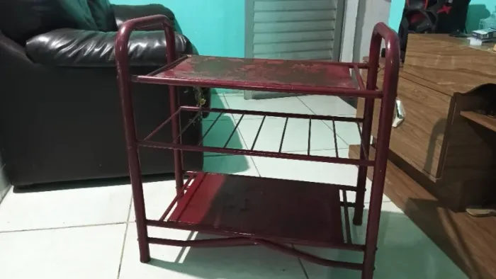 Vendo essa rack vermelha 