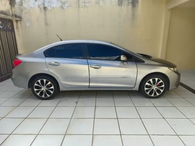 Honda Civic Sedan LXR 2.0 Flexone 16V Aut. 4P 2015