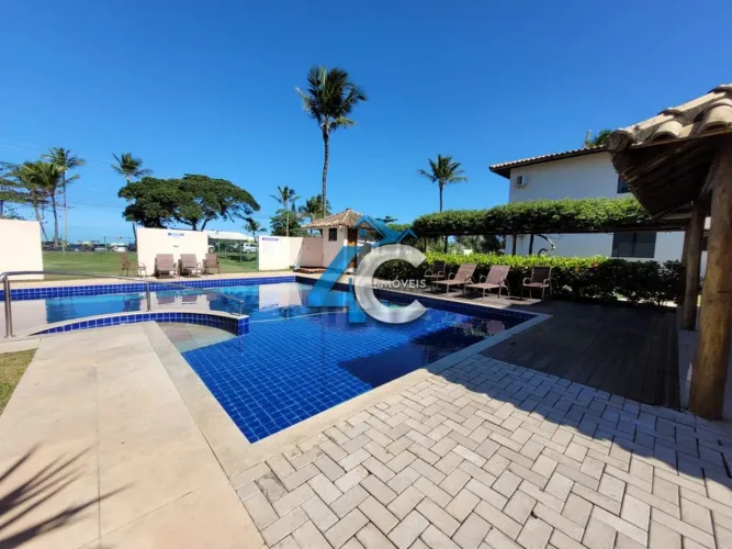 Apartamento em Condominio Frente a Praia de Taperapuan.
