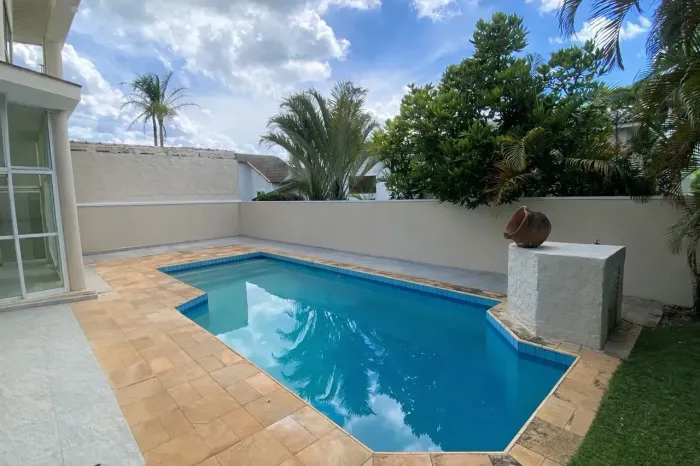 Oportunidade 4 suites, 5 banheiros, 4 vagas, piscina area de lazer para locação