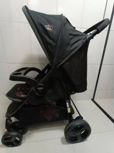 Carrinho de bebê Cosco