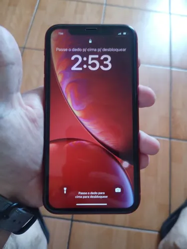 iPhone XR vermelho com 128gb em estado de novo - leia todo o anúncio.