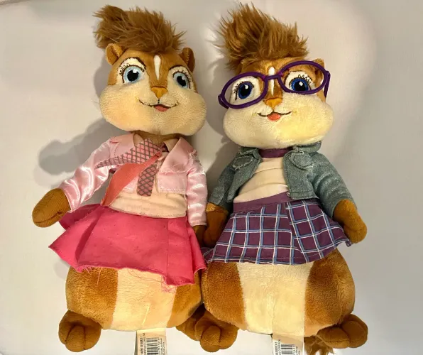 Pelúcia Brinquedo Alvin e Os Esquilos - Esquilettes Brittany e Jeanette
