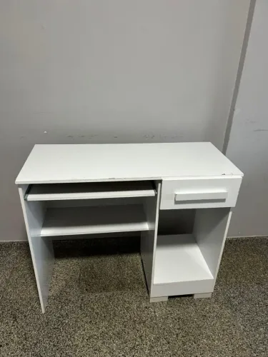 Mesa de escritório ou de estudo (perfeito estado)