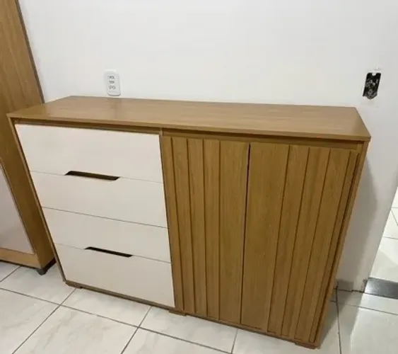 Cômoda com repartição 