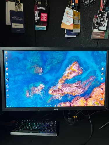 Monitor Benq xl2430-b 144hz + Base de qualidade.