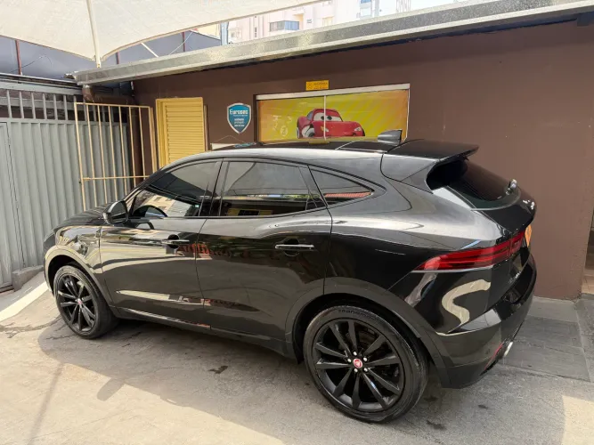 Jaguar E-Pace R-dynamic SE 2.0 AWD 300cv Aut. 2019