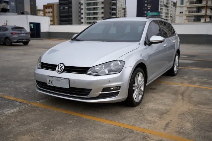 Volkswagen Golf Comfortline 1.4 TSI 140cv Aut. 2017