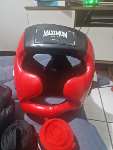 Kit boxe, Luvas, ataduras e capacete
