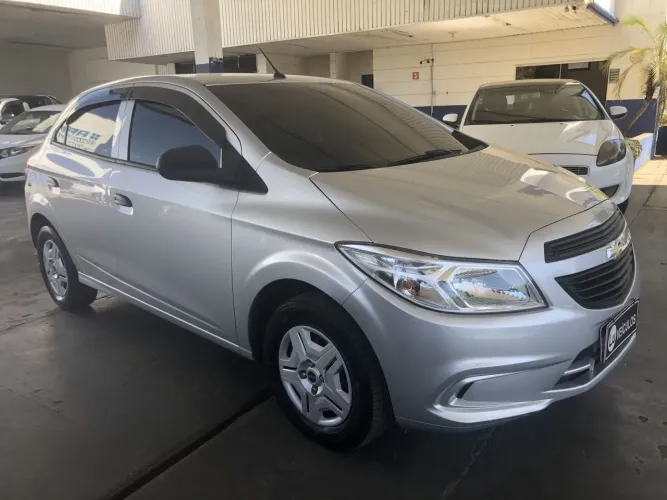 Chevrolet Onix 1.0 MPFI LS 8V Flex 4P Manual 2016