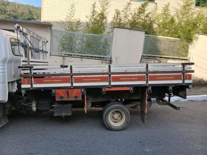 Vendo/Troco Carroceria para Kia Bongo e HR