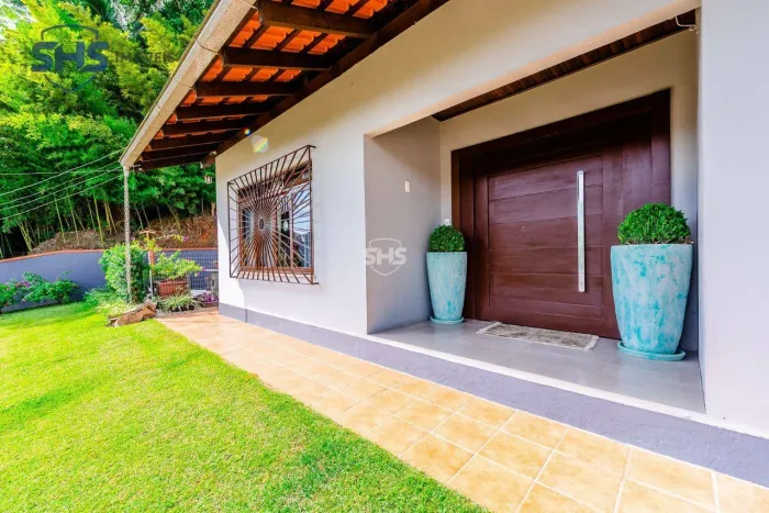 Casa com 3 dormitórios para alugar, 220 m² por R$ 4.600/mês - Itoupava Norte - Blumenau/SC