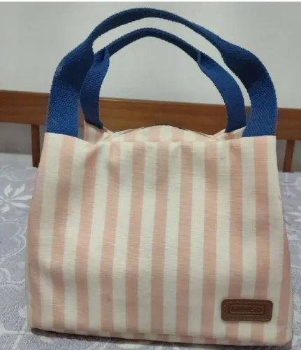 lancheira térmica miniso listrada rosa