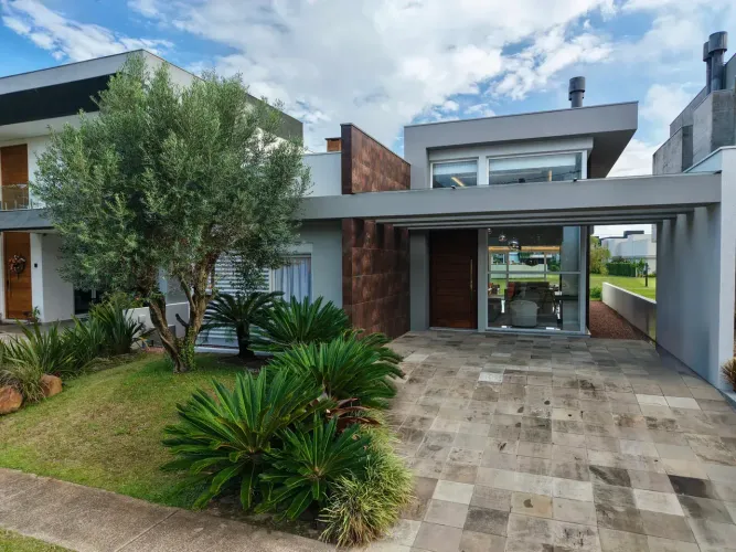 CASA A VENDA NO CONDOMINIO CAPÃO ILHAS RESORT