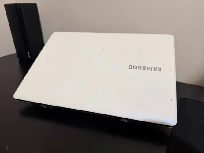 Notebook Samsung i3 5005U + 8gb + SSD