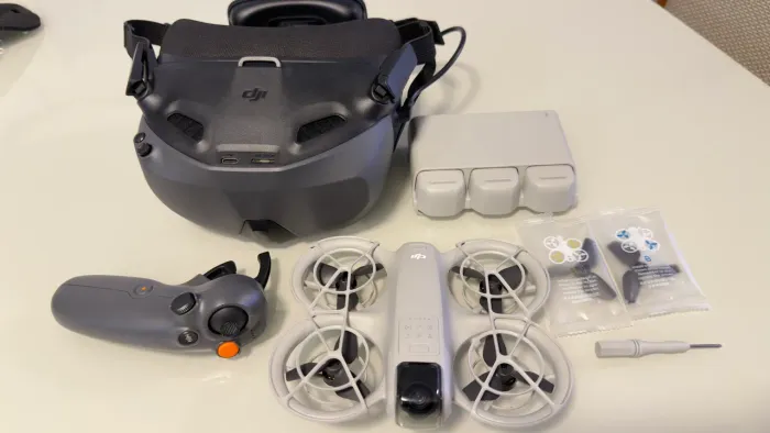 DJI Neo Motion Fly More Combo - Completo | Estado de Novo
