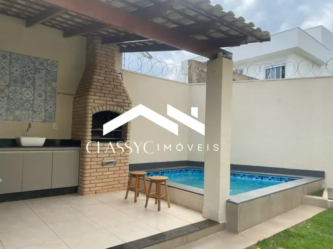 Casa sobrado mobiliada com 3 suítes em Uberlândia, Jardim Inconfidência.