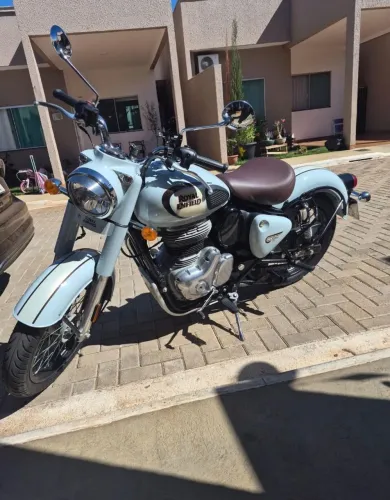 Royal Enfield Classic 350 2024 - Apenas 7.570 km