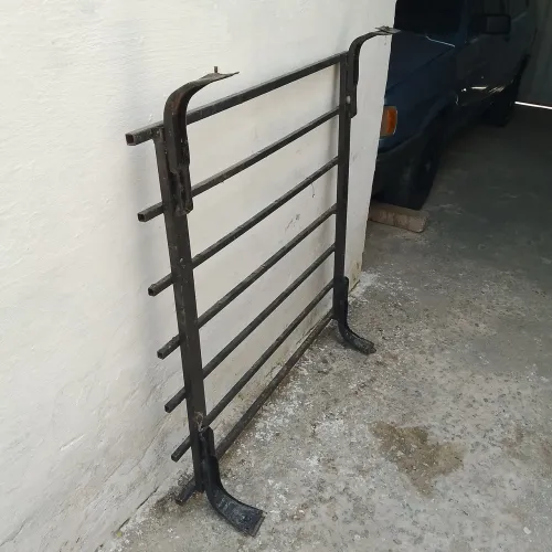 Vendo bagageiro para carro todo em ferro 