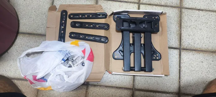 Vendo suporte de TV com regulagem
