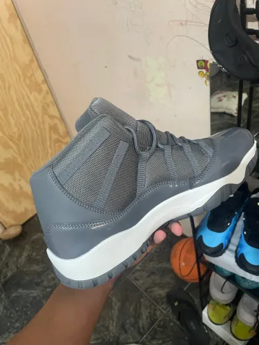 Jordan 11 réplica novo 