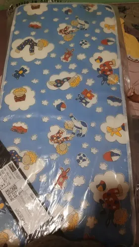 Colchão para berço novo no plástico