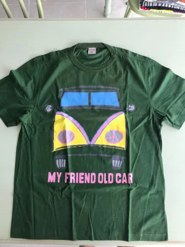 Camiseta Kombi usada 1 vez
