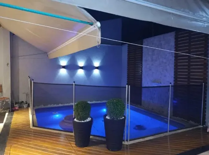 Sobrado com Piscina no Altos de Santana em Jacareí-SP