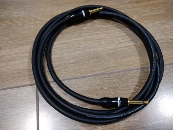 Cabos top de linha - Monster Cable (speaker, guitarra e RCA)