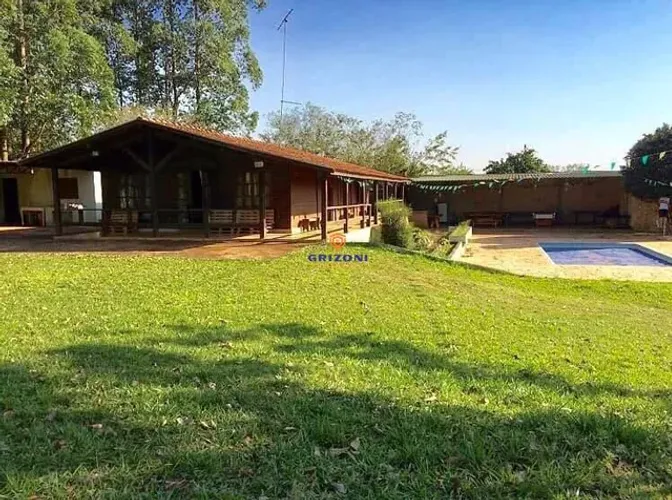 Chácara City para venda em Agudos, 3 quartos sendo 1 suíte, 2 calas, piscina e pomar forma