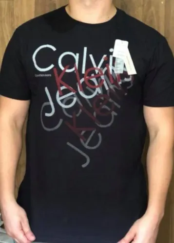 T-SHIRT CALVIN KLEIN JEANS - PRETA - M