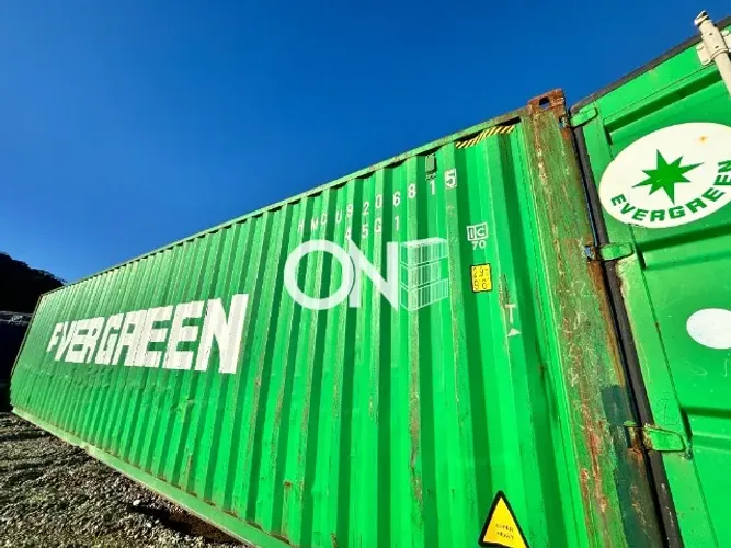 Container ideal para armazenamento e projetos (12m)