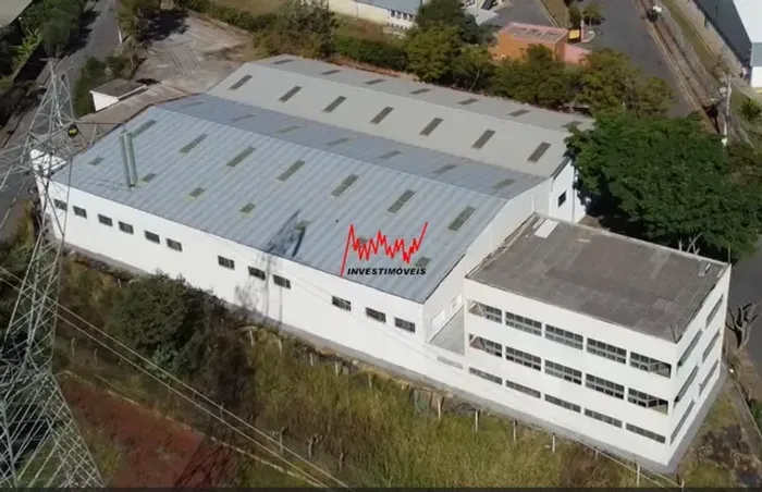 Vende galpão multiuso Comercial/Industrial, no Bairro Olhos D'Agua, com excelente estrutur